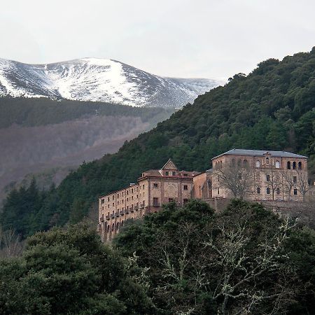 Monasterio De Santa Maria De Valvanera Anguiano Esterno foto