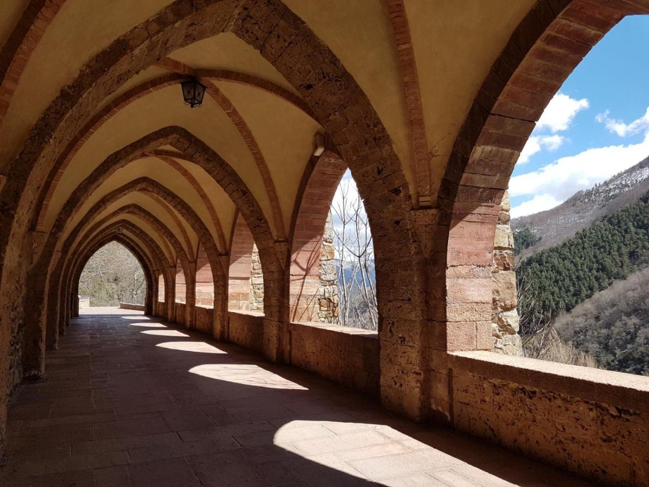 Monasterio De Santa Maria De Valvanera Anguiano Esterno foto